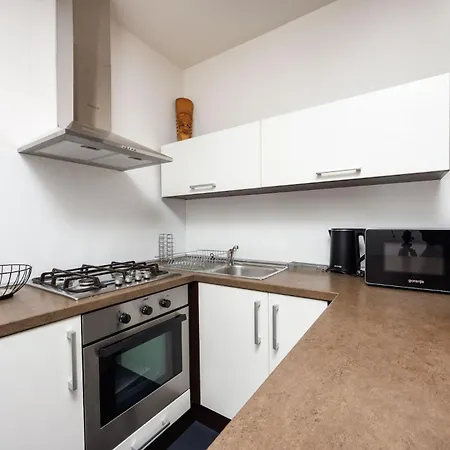 Ah Fibichova Next To Aupark شقة كَشّا